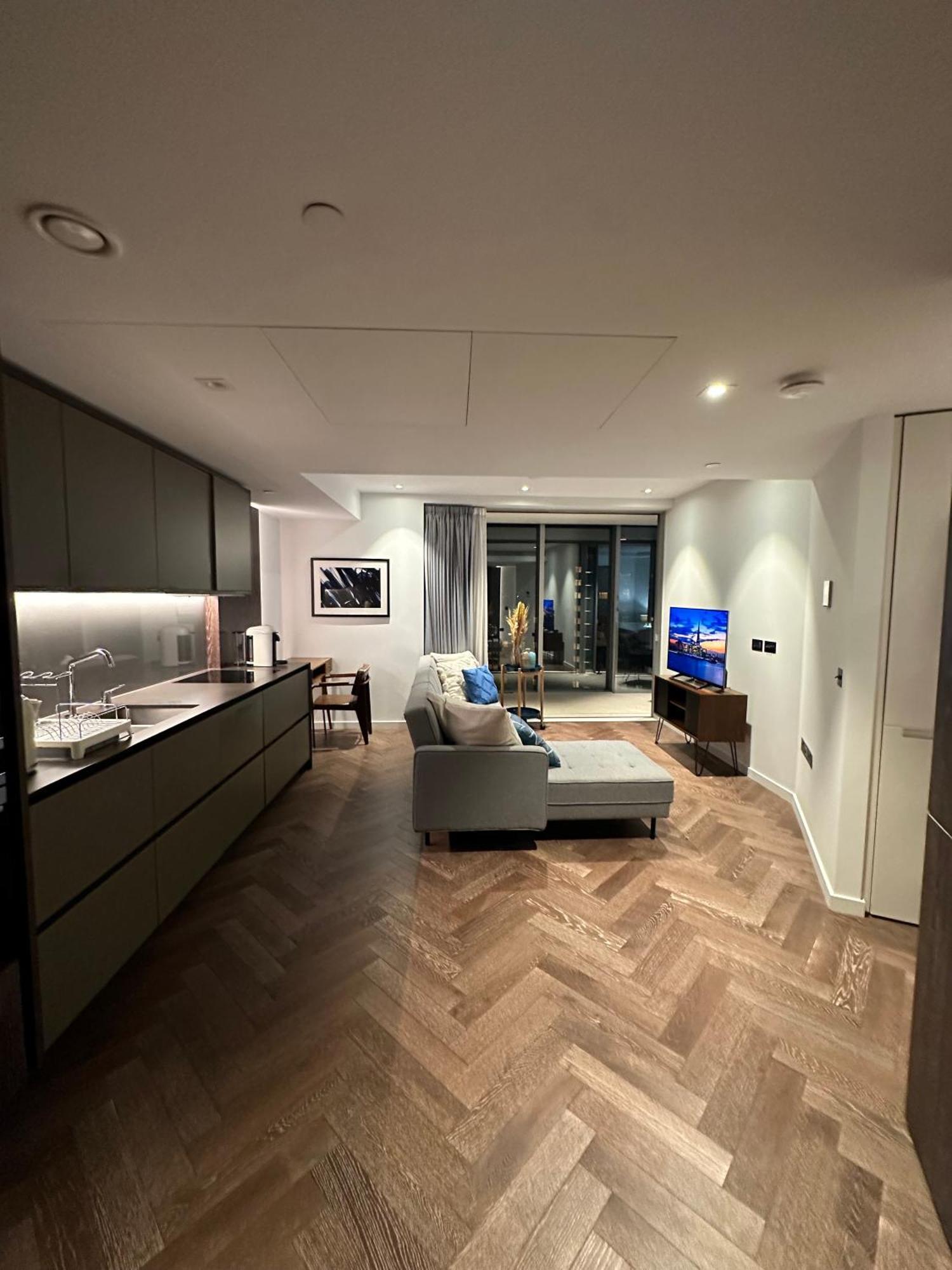 Battersea Power Station Apartment London Exterior photo