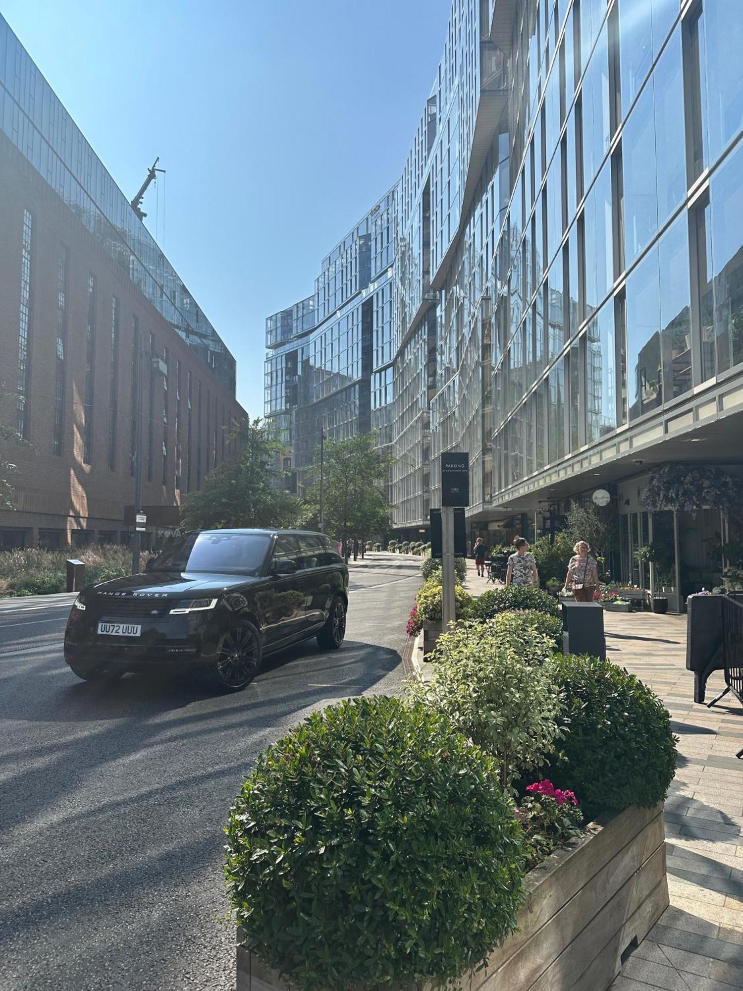 Battersea Power Station Apartment London Exterior photo