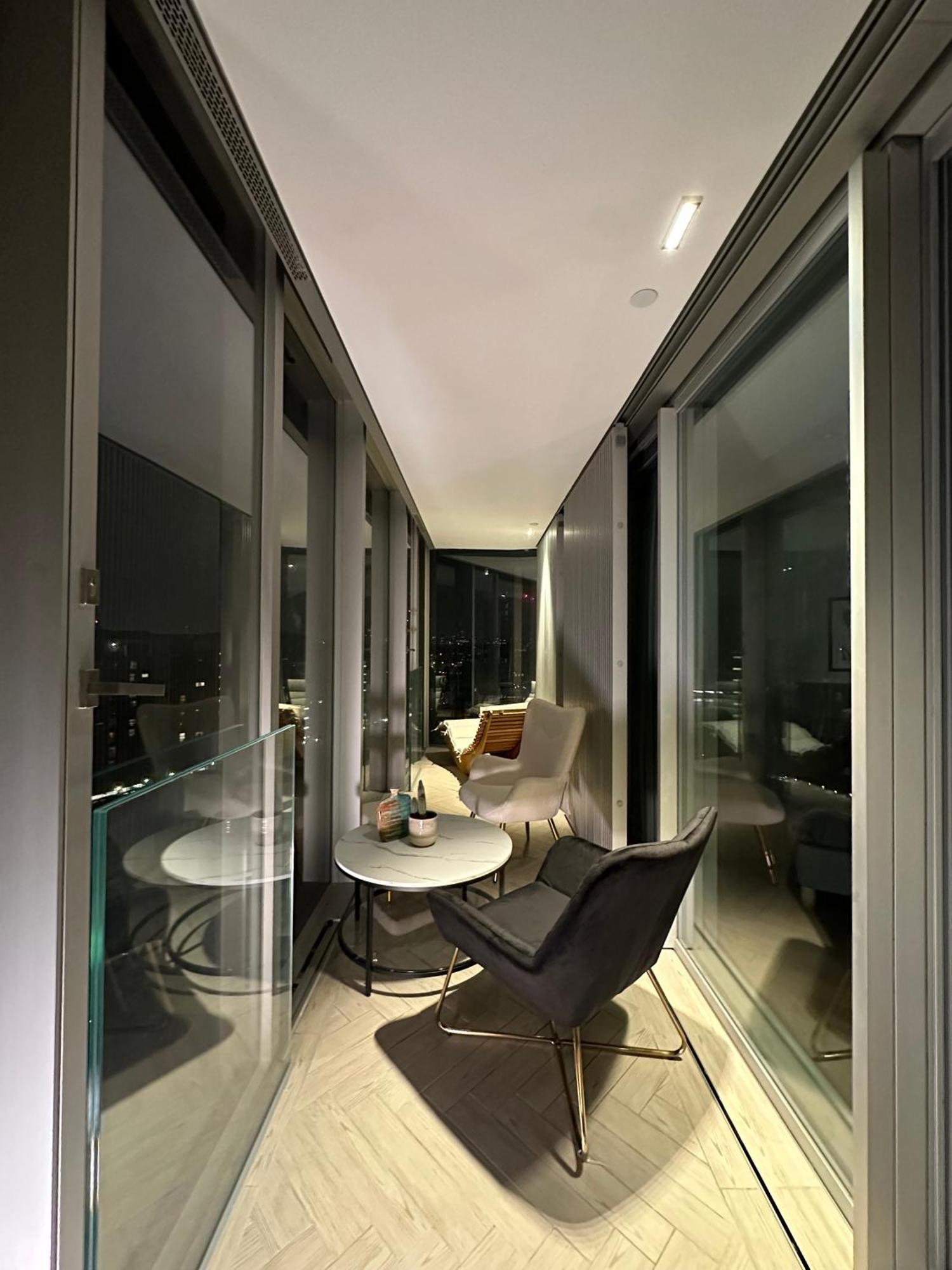 Battersea Power Station Apartment London Exterior photo